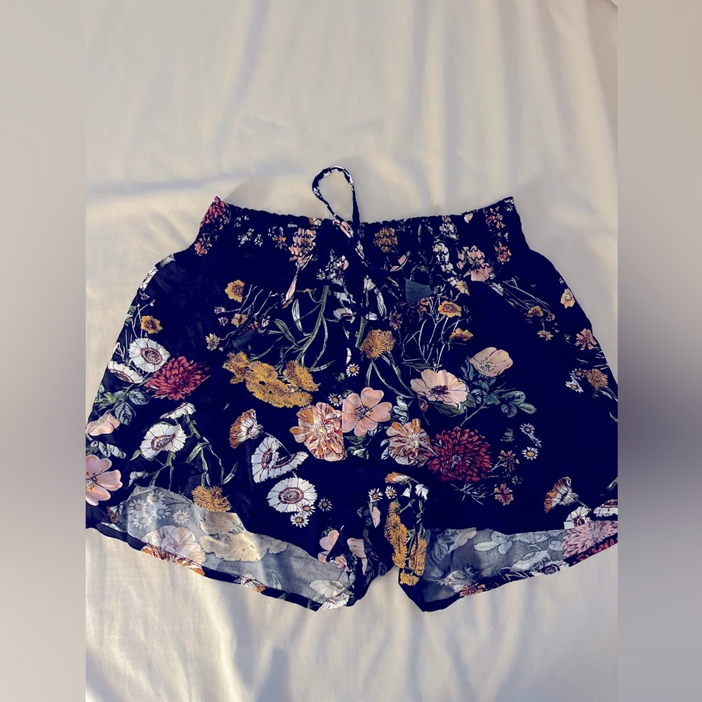 Floral Pull-On shorts